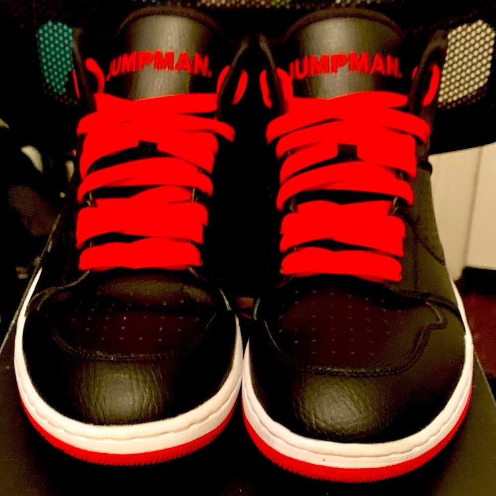 Jordan mid jump man bred